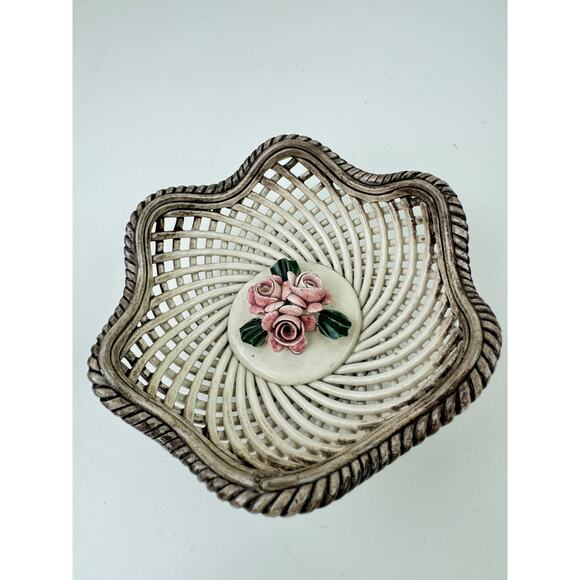 VISCONTI MOLLICA CAPODIMONTE Latticework Basket Trinket Dish Ceramic Flower IT - Picture 3 of 7